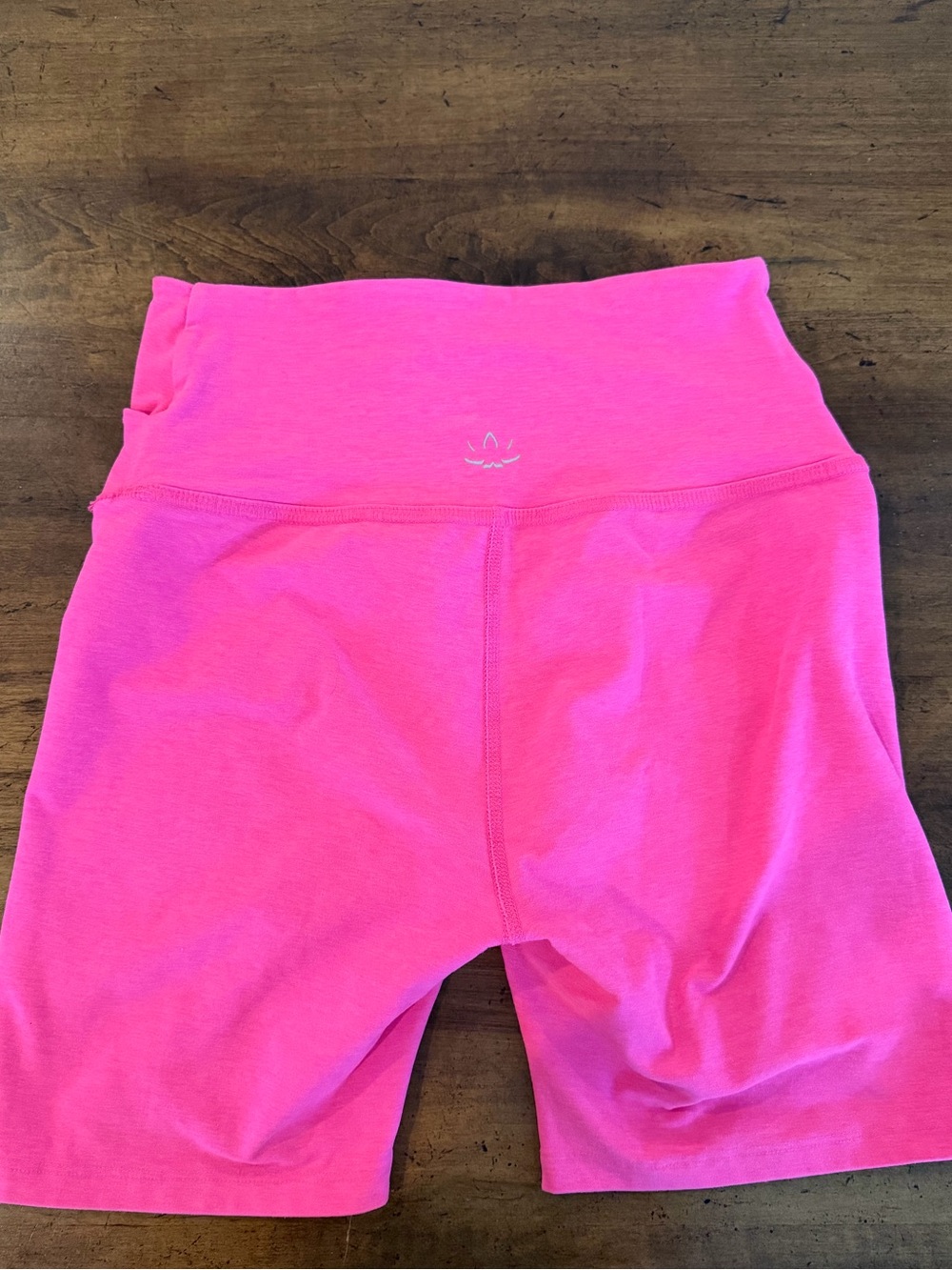 Beyond Yoga At Your Leisure Bike Shorts, Size S, Electric Pink - Picture 5 of 6